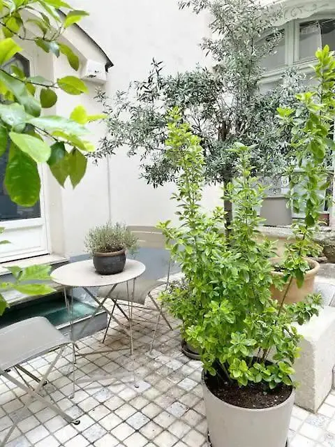 Contemporary Apartment 150 Meters From Place Victor Hugo Paris 16 فرنسا